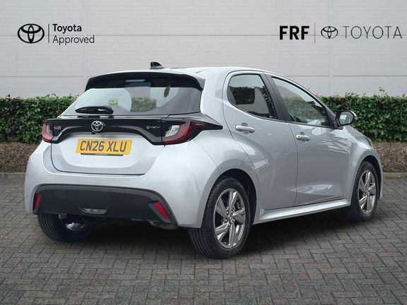 Toyota Yaris Icon Silver #2