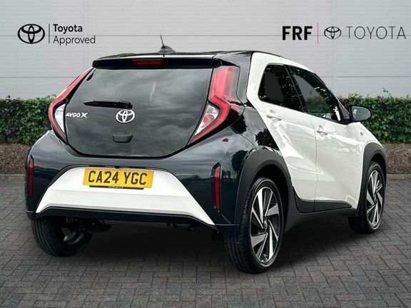 Toyota Aygo X Edge Auto White #2