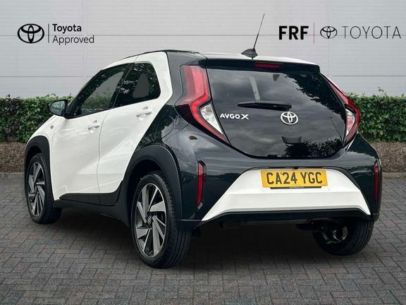 Toyota Aygo X Edge Auto White #4