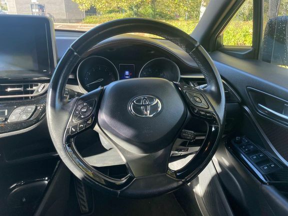 Toyota C-Hr Excel Black #10