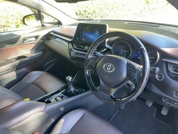 Toyota C-Hr Excel Black #12