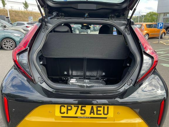 Toyota Aygo X Edge Green #15