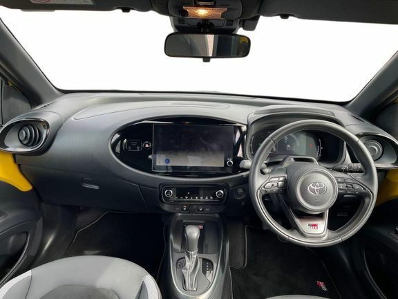 Toyota Aygo X Edge Green #8