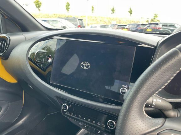 Toyota Aygo X Edge Green #11