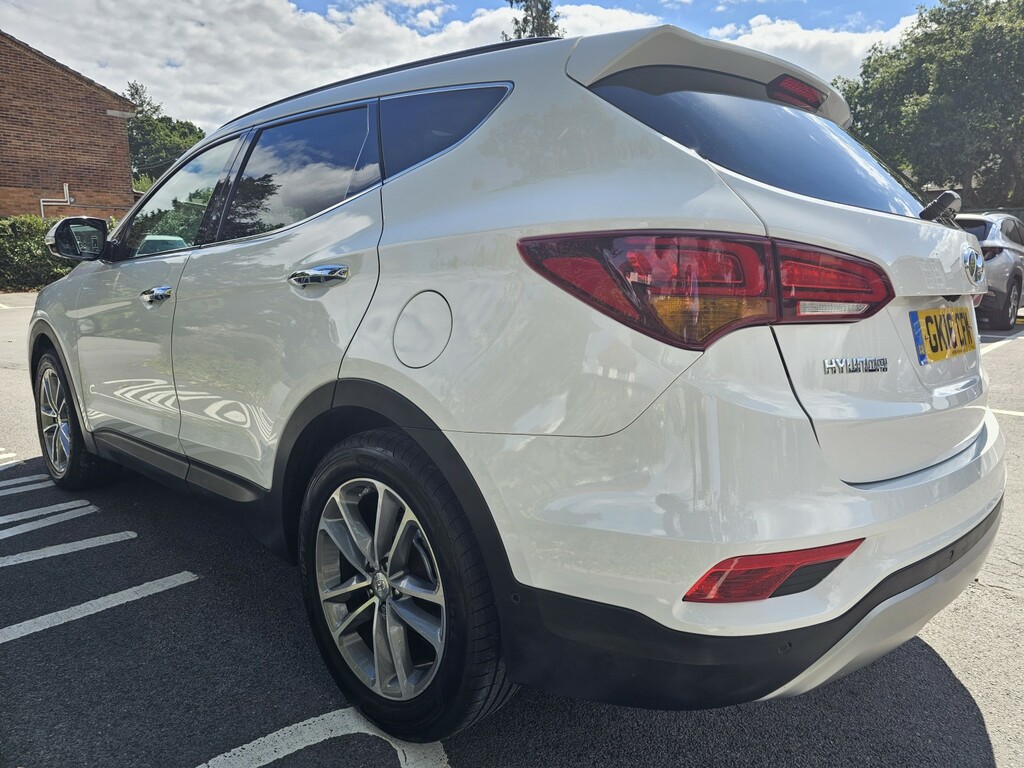 Hyundai Santa Fe 2.2 Santa Fe 7-St 2.2 Prm Se Bd At My16 Con White #6