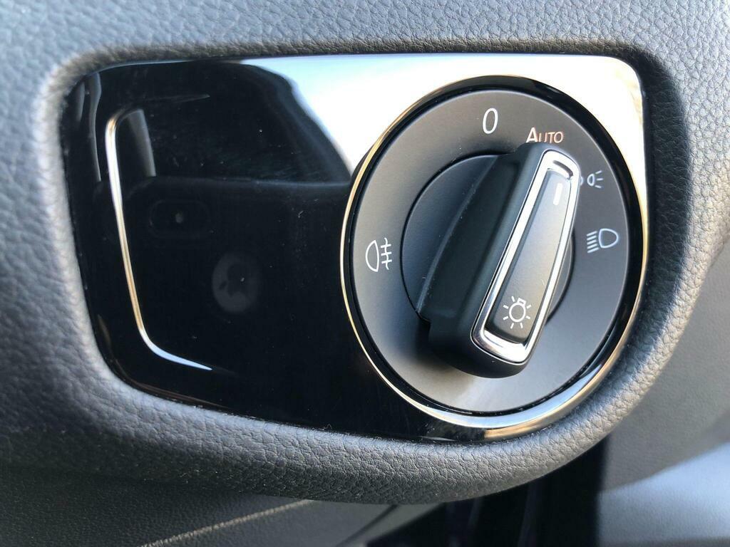 Volkswagen e-Golf 35.8Kwh Hatchback 136 Ps Blue #50