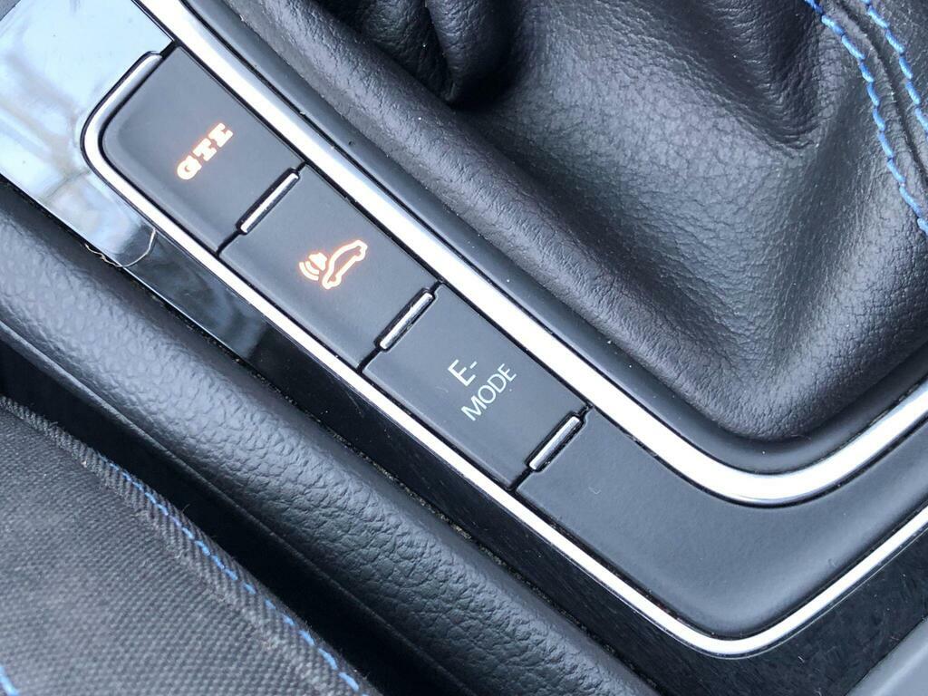 Volkswagen e-Golf 35.8Kwh Hatchback 136 Ps Blue #48