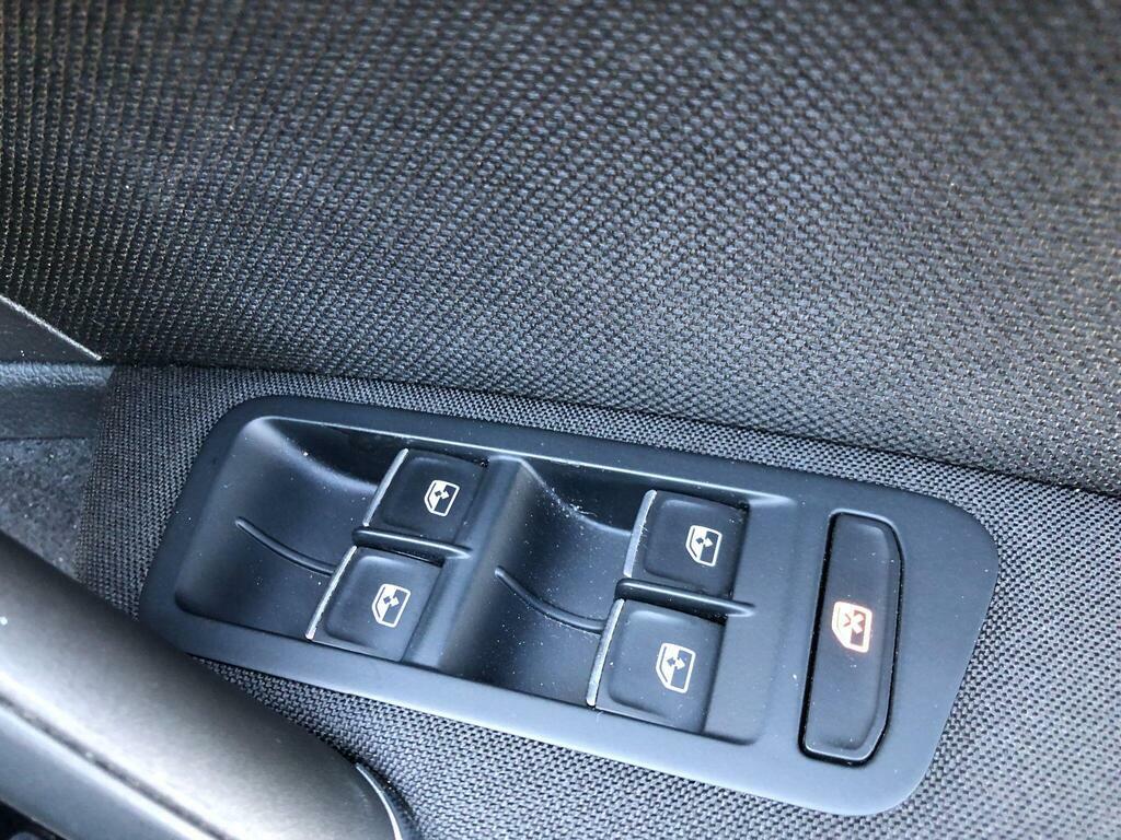 Volkswagen e-Golf 35.8Kwh Hatchback 136 Ps Blue #53