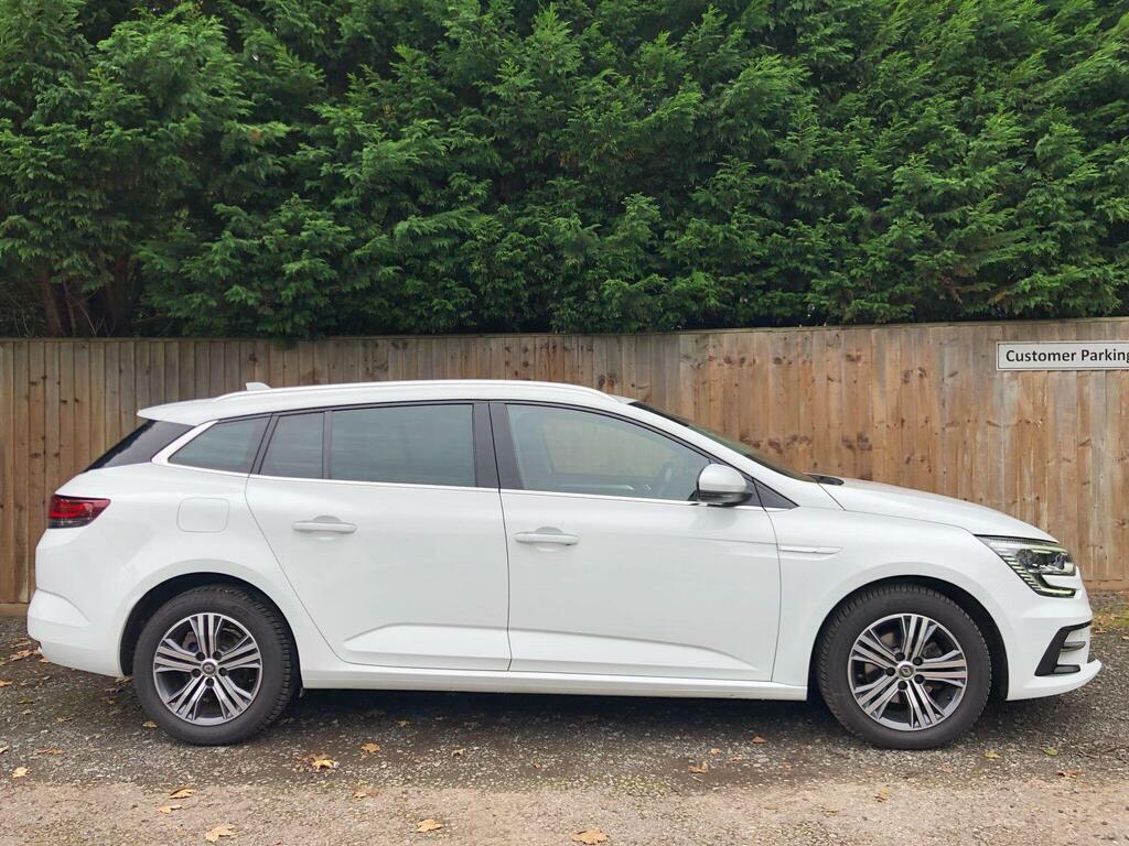 Renault Megane 1.5 Blue Dci Iconic Sport Tourer Euro 6 S S White #3