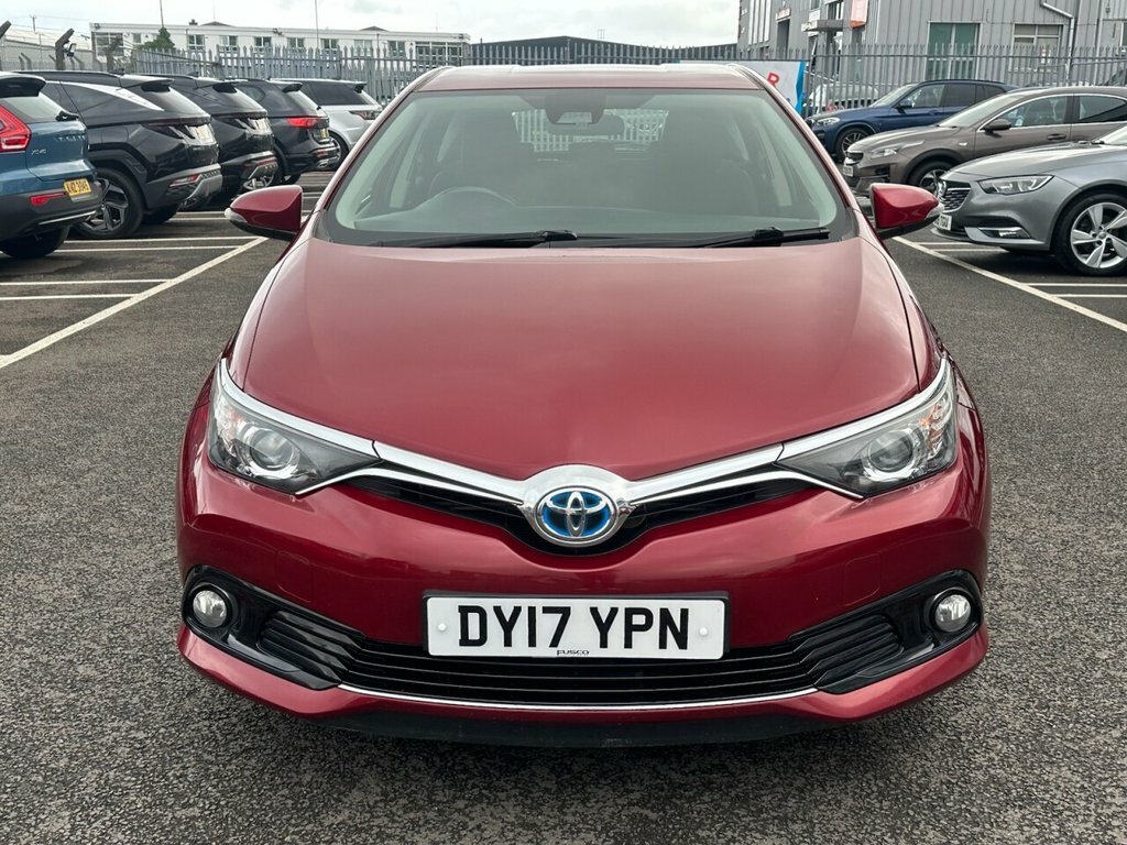 Toyota Auris 1.8L Business Edition Red #6