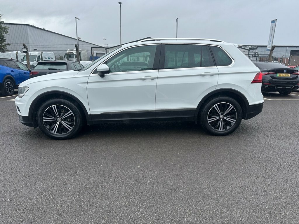 Volkswagen Tiguan 2L Se Navigation White #4