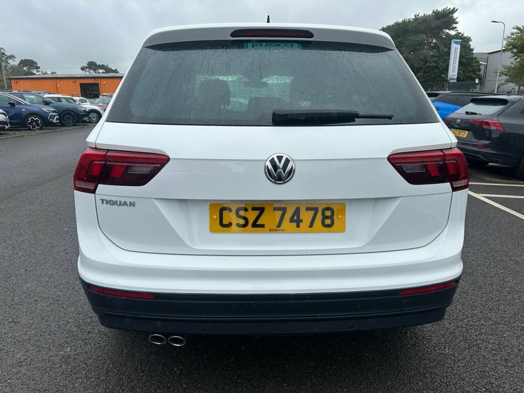 Volkswagen Tiguan 2L Se Navigation White #6