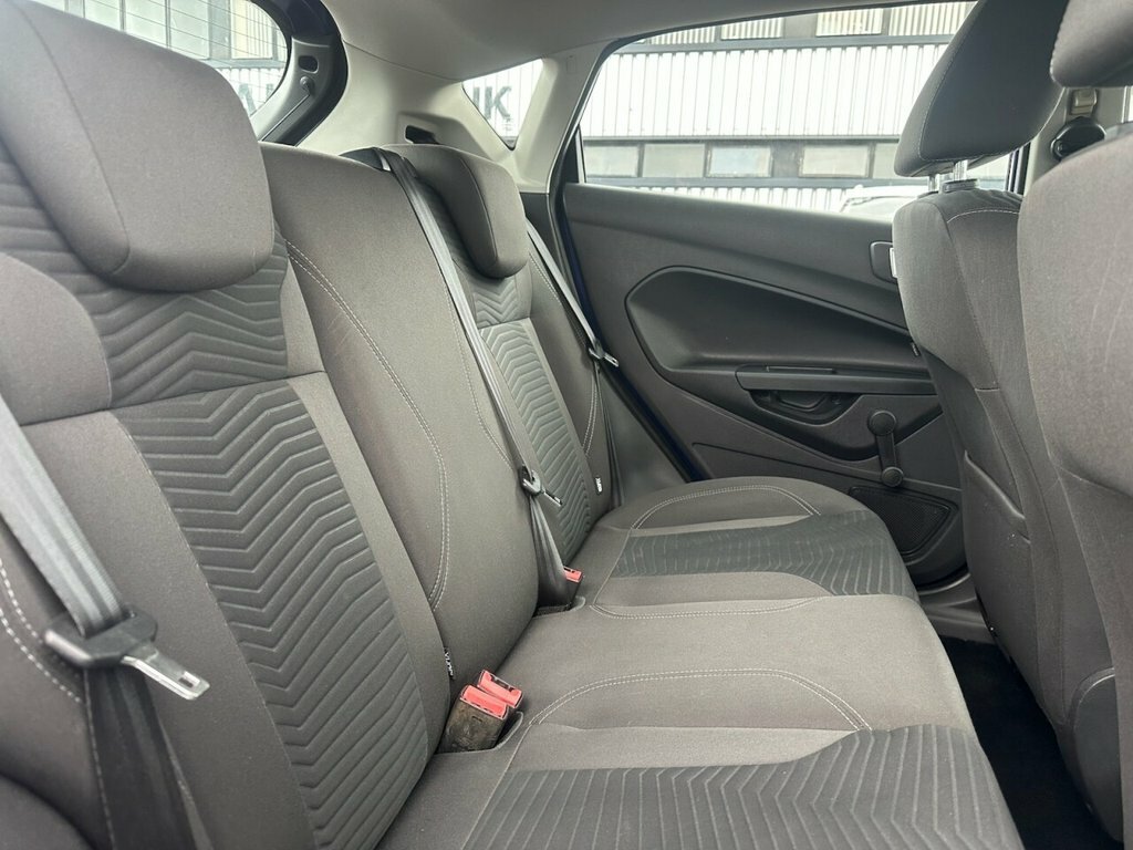 Ford Fiesta 1.3 Studio Red #11