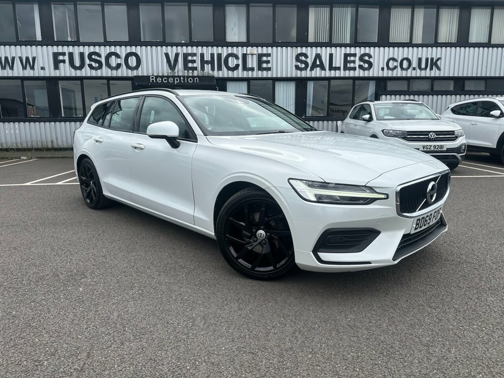 Volvo V60 2L Momentum Plus White