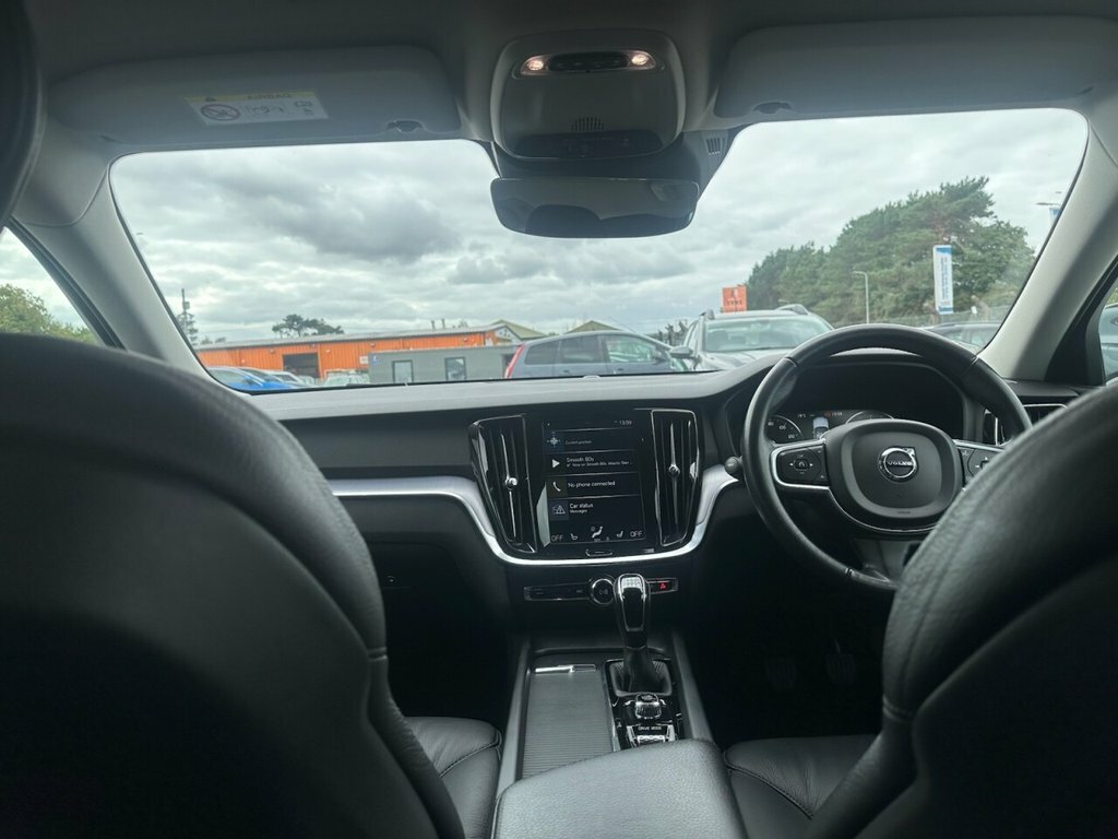 Volvo V60 2.0 D4 R-design Plus 188 Bhp White #14