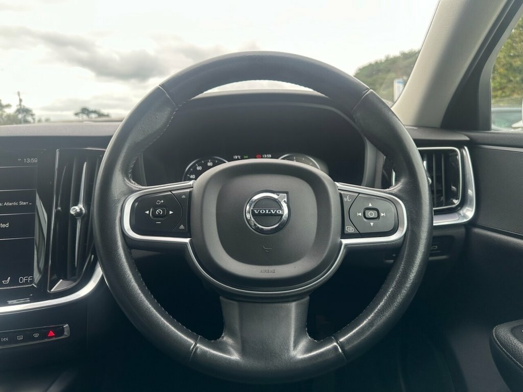 Volvo V60 2.0 D4 R-design Plus 188 Bhp White #17