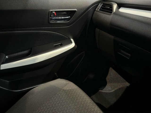 Suzuki Swift Attitude Dualjet Blue #9