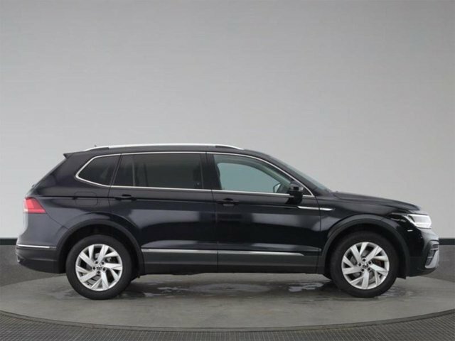 Volkswagen Tiguan Allspace 1.5 Tsi Life Suv Dsg Euro 6 S S 150 Black #2