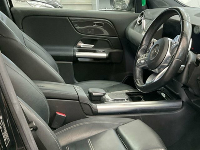 Mercedes-Benz GLA Class Amg Line Grey #9
