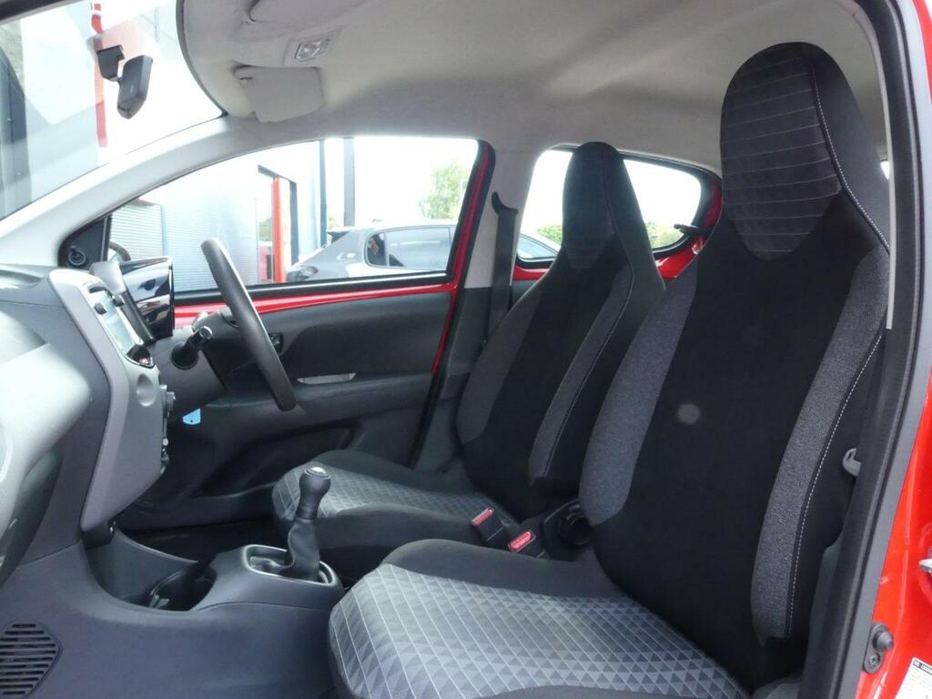Peugeot 108 1.0 Active Euro 6 S S Red #4