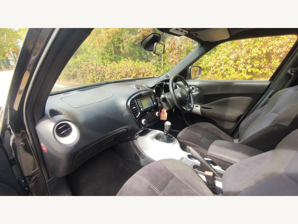 Nissan Juke Acenta White #8