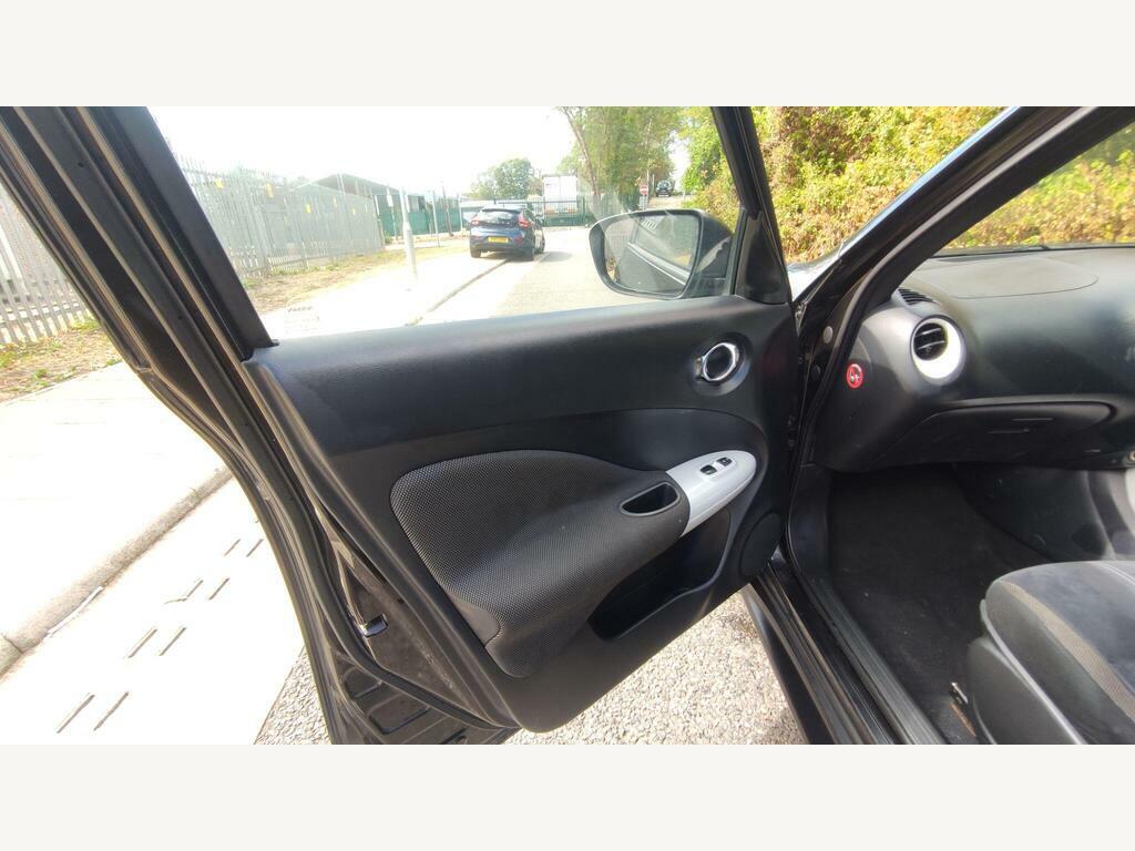 Nissan Juke Acenta White #25