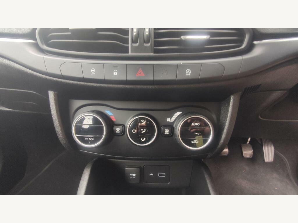 Fiat Tipo 1.4 Street White #20