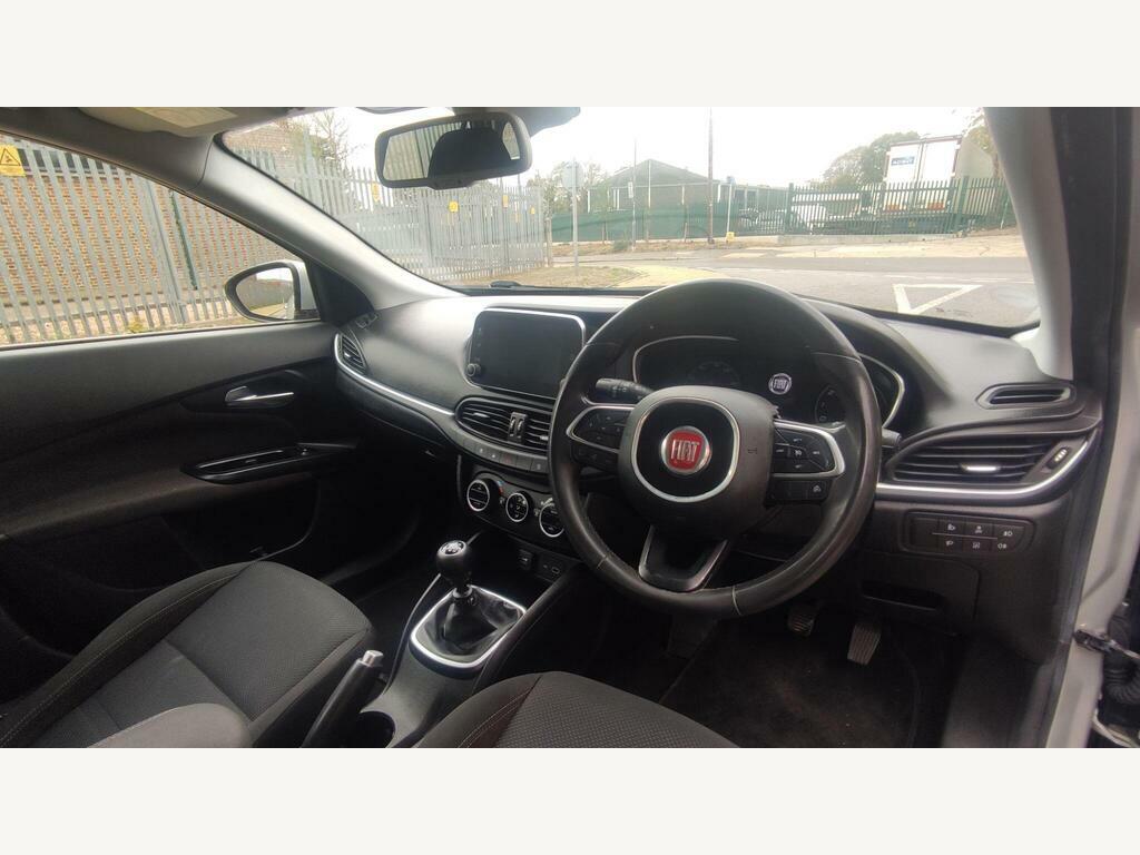 Fiat Tipo 1.4 Street White #12