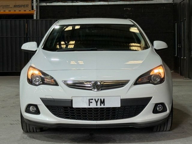 Vauxhall Astra GTC Turbo Sri Coupe White #5