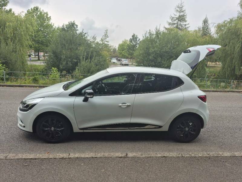 Renault Clio 1.2 16V Dynamique Nav - 2017 67 DG67ZJO White #3