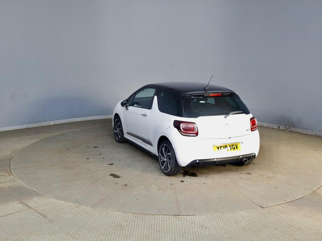 DS DS 3 Hatchback 1.2 Puretech Connected Chic Euro 6 Ss White #4