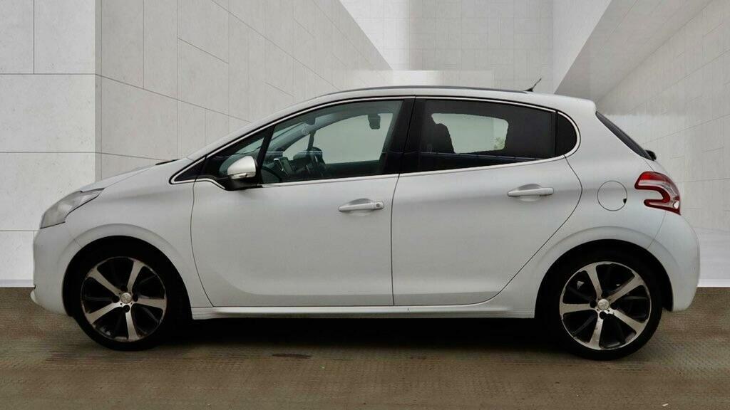 Peugeot 208 1.6 E-hdi Feline Egc Euro 5 Ss Nav White #3