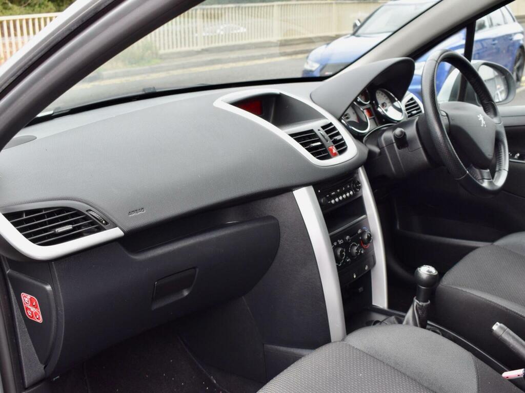 Peugeot 207 Hatchback 1.6 Vti Allure 2012 Silver #21