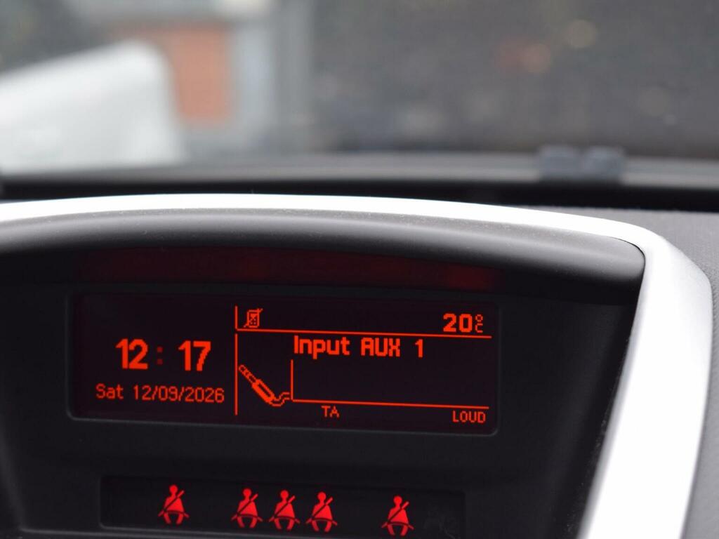 Peugeot 207 Hatchback 1.6 Vti Allure 2012 Silver #16