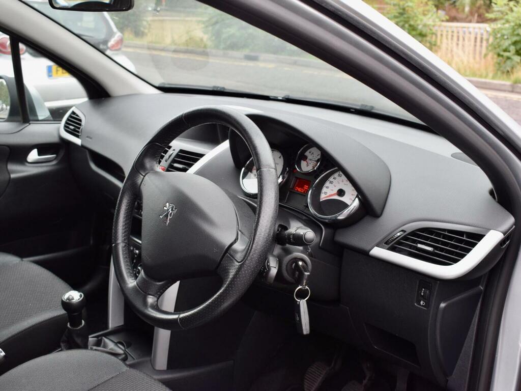 Peugeot 207 Hatchback 1.6 Vti Allure 2012 Silver #20