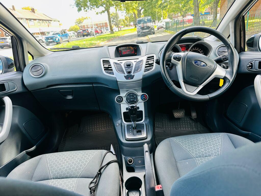 Ford Fiesta 1.4 Titanium Hatchback  #8