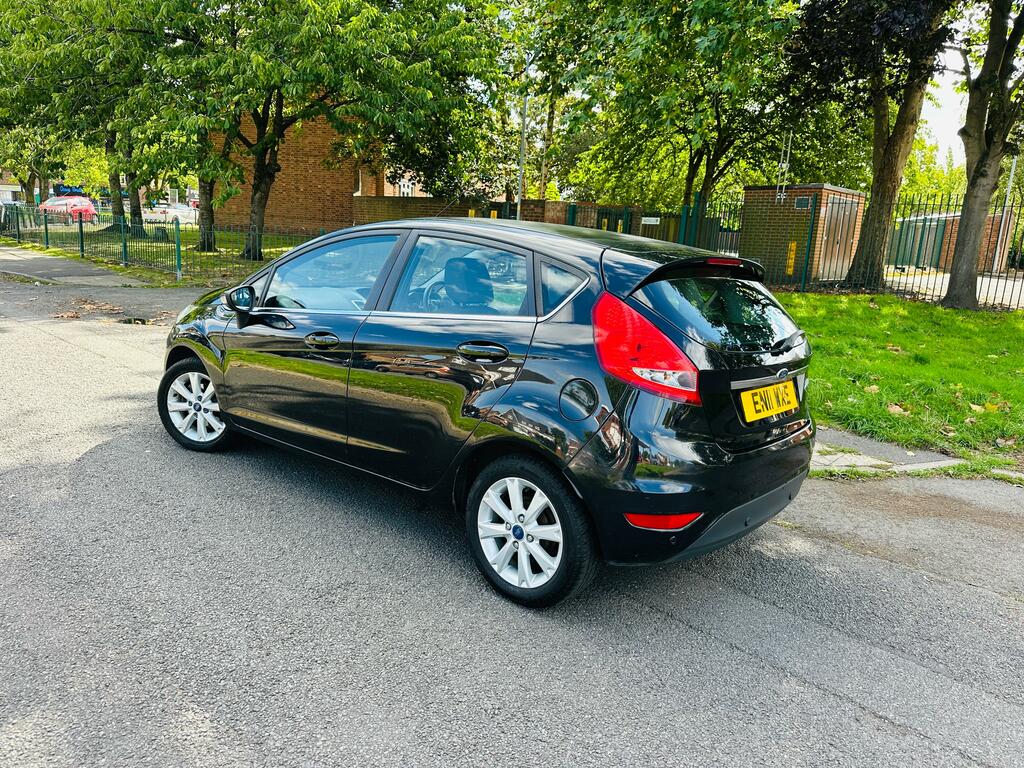 Ford Fiesta 1.4 Titanium Hatchback  #5