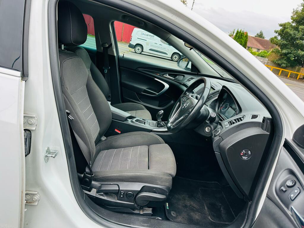 Vauxhall Insignia 2.0 Turbo D Sri Nav White #10