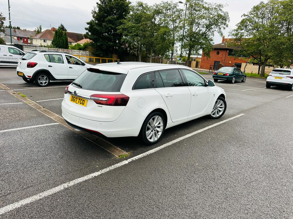 Vauxhall Insignia 1.6 Cdti Ecoflex Sri Nav Sports Tourer Euro 6 S S White #2