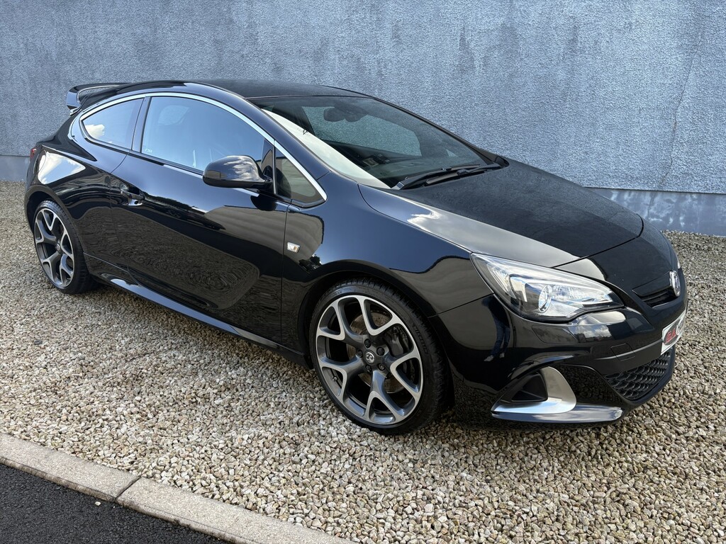 Vauxhall Astra GTC 2.0 T Vxr Black #3