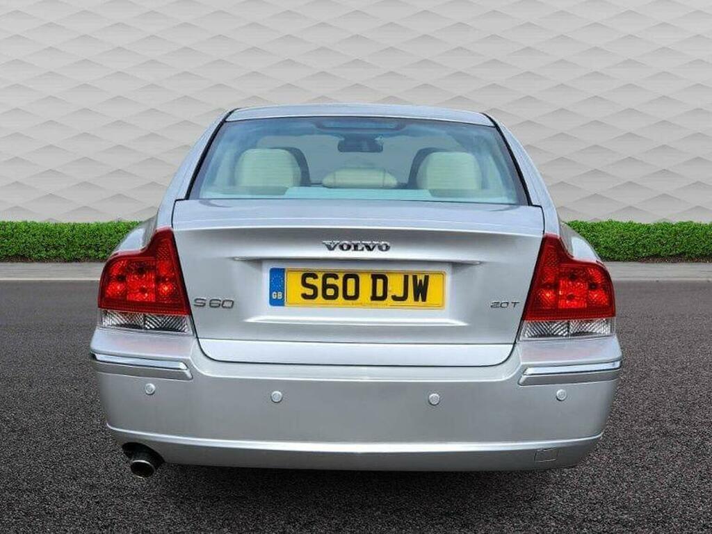 Volvo S60 2.0T Se Lux Silver #5