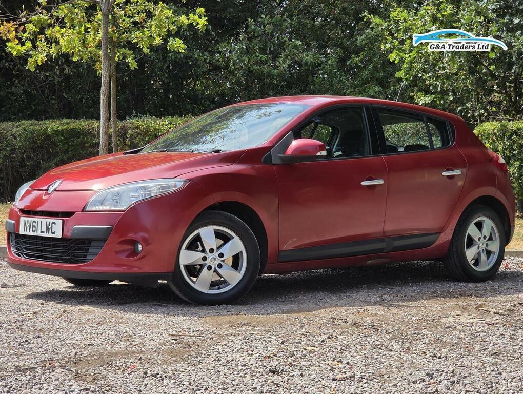 Renault Megane Hatchback 1.5 Dci Dynamique Tomtom Euro 5 201 Red #3
