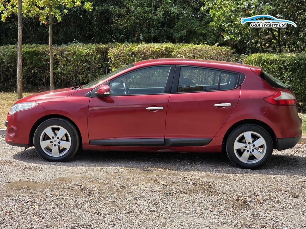 Renault Megane Hatchback 1.5 Dci Dynamique Tomtom Euro 5 201 Red #4