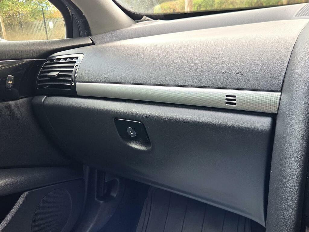 Peugeot 407 Saloon Black #37