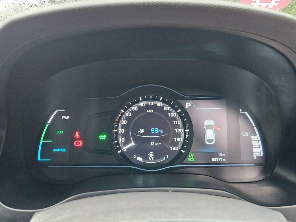 Hyundai Ioniq Hatchback White #13