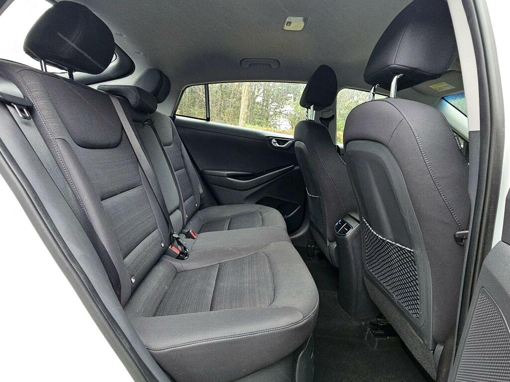 Hyundai Ioniq Hatchback White #11