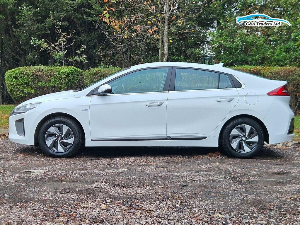 Hyundai Ioniq Hatchback 1.6 H-gdi Premium Dct Euro 6 Ss White #4