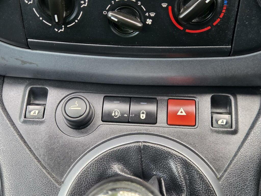 Citroen Berlingo 1.6 Multispace Plus Hdi #24