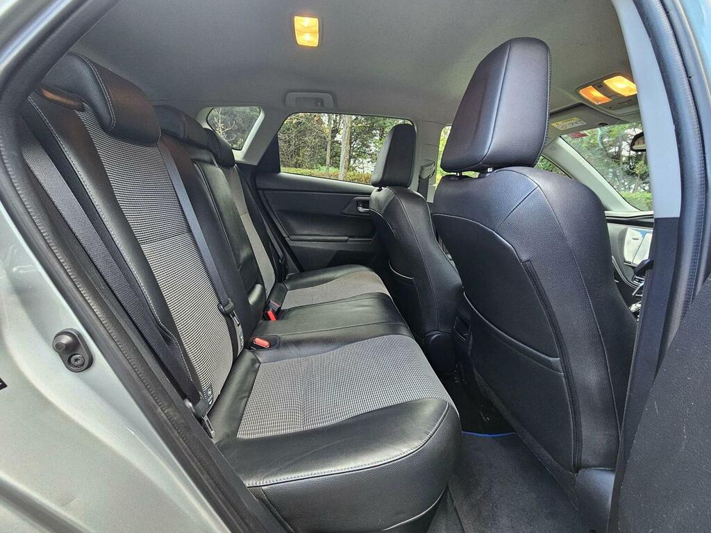 Toyota Auris Red #12