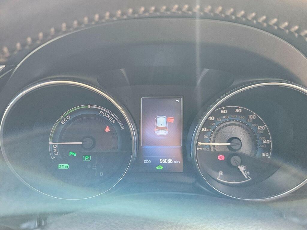 Toyota Auris Red #15